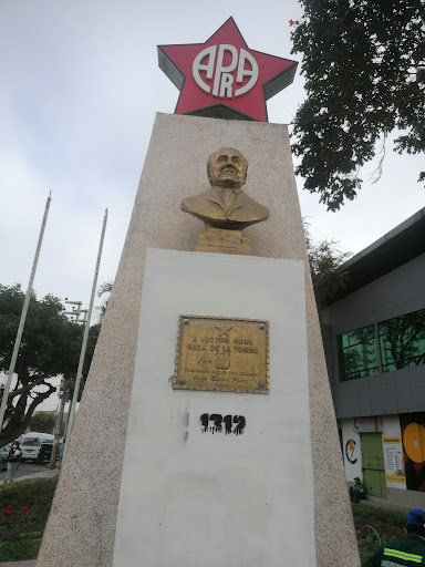 Monumento Victor Raúl Haya de la Torre
