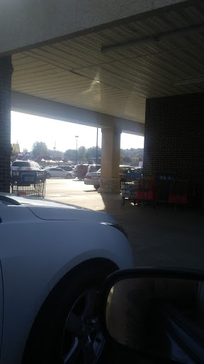 Grocery Store «Kroger», reviews and photos, 516 W 30th St, Connersville, IN 47331, USA