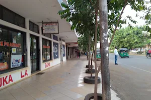 Shopping centre image