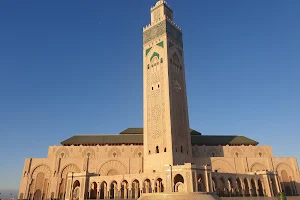 المتنزه البحري لمسجد الحسن الثاني image