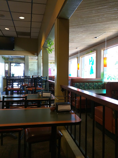 Round Table Pizza image