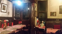 Atmosphère du Restaurant français Le Vieux Chalet à Paris - n°9