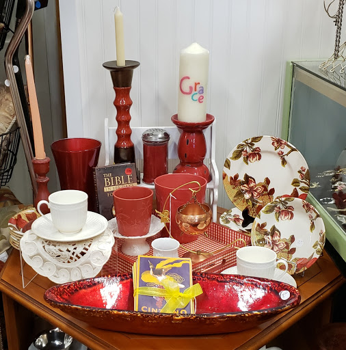 Thrift Store «Hand to Hand Thrift Store», reviews and photos, 785 Terryville Ave, Bristol, CT 06010, USA