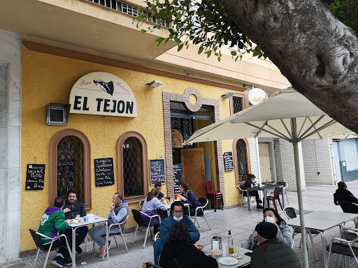 Bar Mesón El Tejón - Cam. de la Térmica, 16, 29004 Málaga