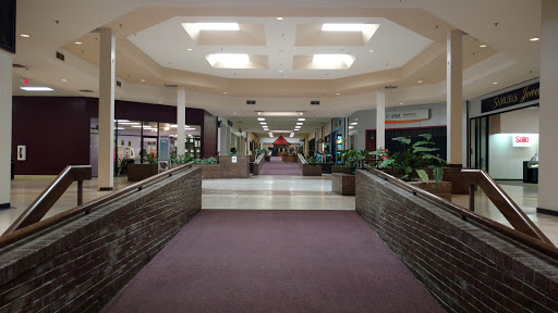 Shopping Mall «Claypool Hill Mall Shopping Center», reviews and photos, 1051 Claypool Hill Mall Rd, Cedar Bluff, VA 24609, USA