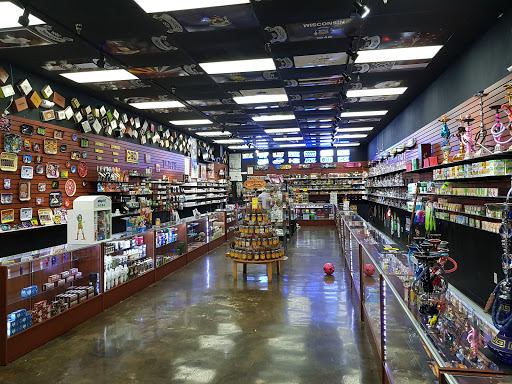 Tobacco Shop «Orlando Smoke Shop Fun Spot», reviews and photos, 5531 International Dr, Orlando, FL 32819, USA
