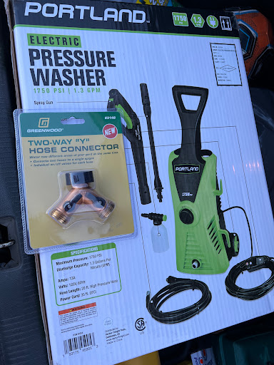 Hardware Store «Harbor Freight Tools», reviews and photos, 32706 John R Rd, Madison Heights, MI 48071, USA