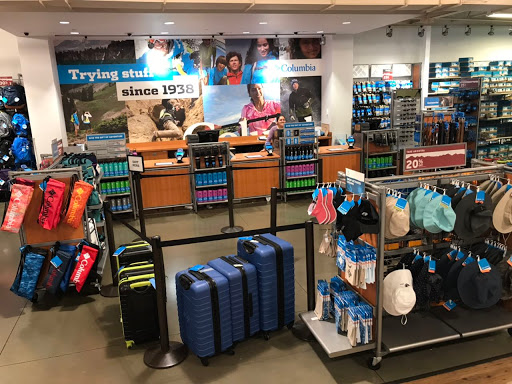 Sportswear Store «Columbia Sportswear Outlet Store», reviews and photos, 3170 Livermore Outlets Dr #420, Livermore, CA 94551, USA