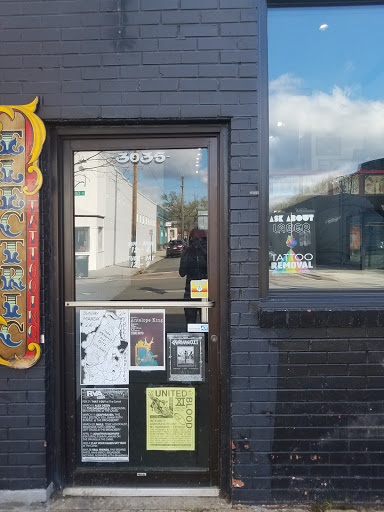 Tattoo Shop «Heroes & Ghosts Tattoo», reviews and photos, 3035 W Cary St, Richmond, VA 23221, USA