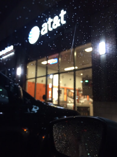 Cell Phone Store «AT&T Authorized Retailer», reviews and photos, 1270 Walton Blvd, Rochester Hills, MI 48309, USA