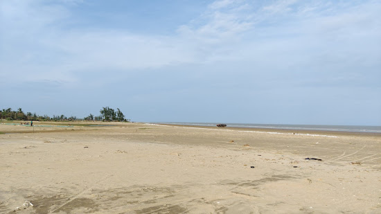 Lal Kankra Beach