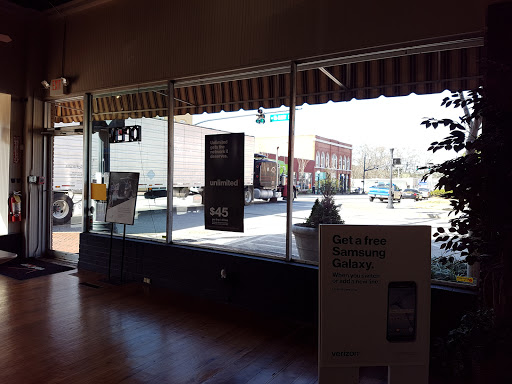 Cell Phone Store «GoWireless Verizon Authorized Retailer», reviews and photos, 2 S Mulberry St, Jackson, GA 30233, USA