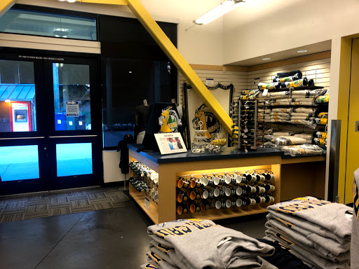 Book Store «Bay Tree Bookstore», reviews and photos, 420 Hagar Dr, Santa Cruz, CA 95064, USA