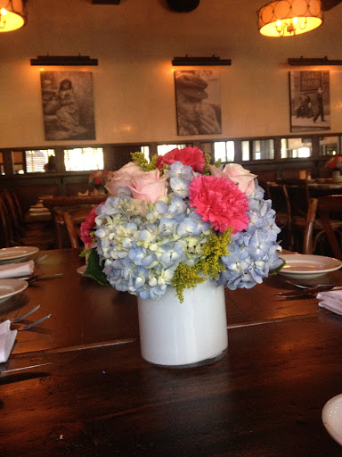 Florist «Hillside Florist (formerly Jennifer Flowers)», reviews and photos, 140 Hillside Avenue, New Hyde Park, NY 11040, USA