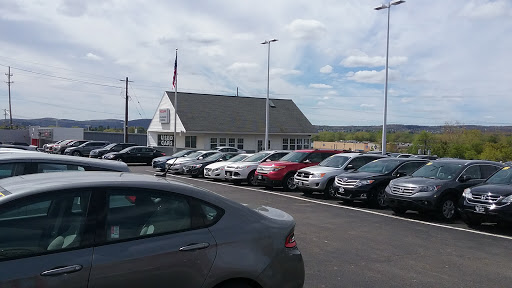 Car Dealer «Serafini Nissan», reviews and photos, 3101 Vestal Pkwy E, Vestal, NY 13850, USA