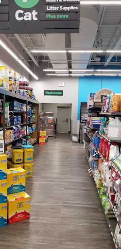 Pet Supply Store «Pet Supplies Plus», reviews and photos, 13360 W 87th St Pkwy, Lenexa, KS 66215, USA
