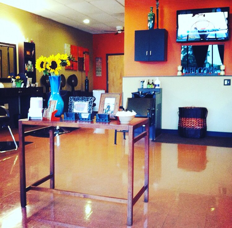 Tapers Barber & Beauty Salon 63103
