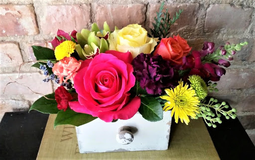 Florist «Fly Me to The Moon Florists», reviews and photos, 47 N Broadway, Yonkers, NY 10701, USA
