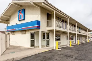 Motel 6 Albuquerque, NM - Northeast image
