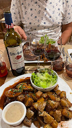 Photo n°69 de Le Boeuf Sur la Place à Tours ()