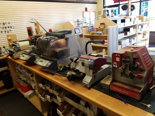 Locksmith «Lock Medic», reviews and photos, 123 W Broadway St, Lenoir City, TN 37771, USA