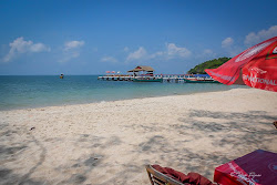 Foto de Ochheuteal Beach com uma linha costeira espaçosa