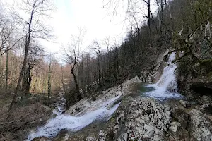 Vodopad S Kupel'yu "Vanna Molodosti" image