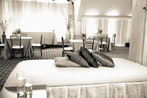 Event Venue «The Foundry at Oswego Pointe», reviews and photos, 320 Oswego Pointe Dr, Lake Oswego, OR 97034, USA