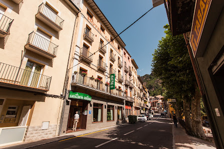 Hotel Catalunya Carrer de Sant Quinti, 37, 17534 Ribes de Freser, Girona, España