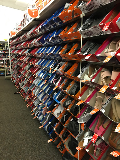 Payless, 22701 Harper Ave, St Clair Shores, MI 48080, USA, 