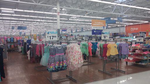 Discount Store «Walmart», reviews and photos, 910 Wolcott St, Waterbury, CT 06705, USA