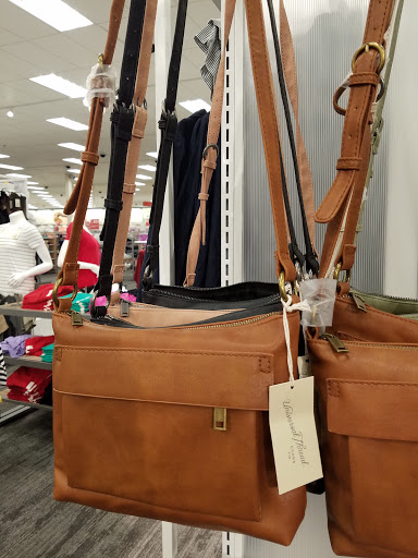 Shopping Mall «Crossroads Mall», reviews and photos, 7400 Dodge St, Omaha, NE 68114, USA