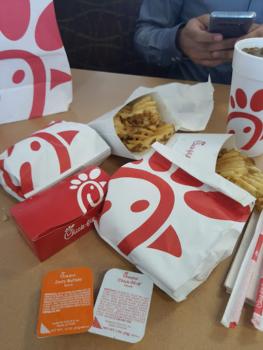 Fast Food Restaurant «Chick-fil-A», reviews and photos, 160 N Gulph Rd #1017, King of Prussia, PA 19406, USA