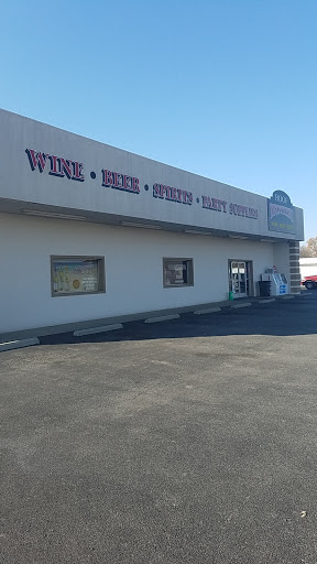 Liquor Store «Roof Brothers Wine & Spirits», reviews and photos, 4033 Clarks River Rd, Paducah, KY 42003, USA