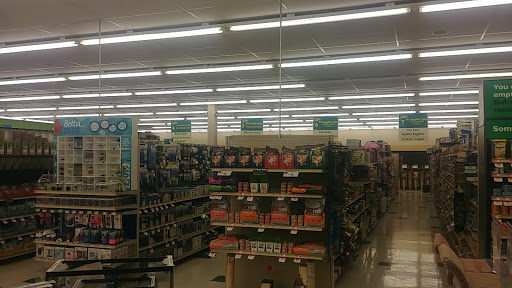 Pet Supply Store «Pet Supplies Plus», reviews and photos, 1150 N Court St #2A, Medina, OH 44256, USA