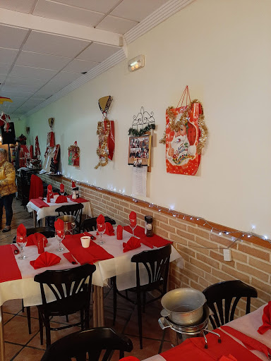 Chez Danne Bar Restaurante - C. de los Geranios, 37, 03184 Torrevieja, Alicante, España