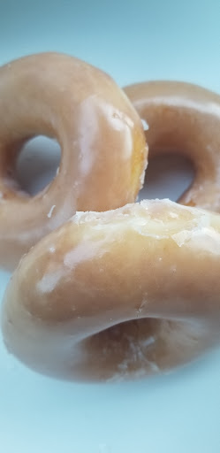 Bakery «Krispy Kreme Doughnuts», reviews and photos, 1024 W Gladstone St, San Dimas, CA 91773, USA