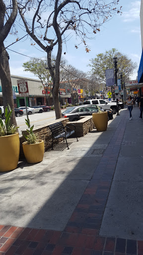 Clothing Store «Ross Dress for Less», reviews and photos, 349 N San Fernando Blvd, Burbank, CA 91502, USA