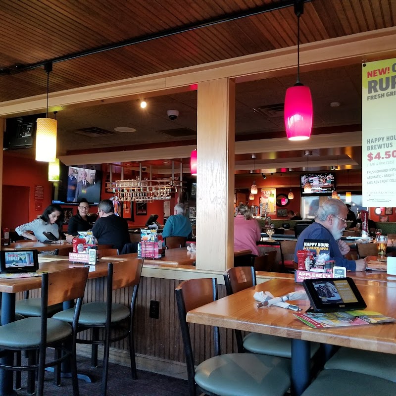 Applebee's Grill + Bar