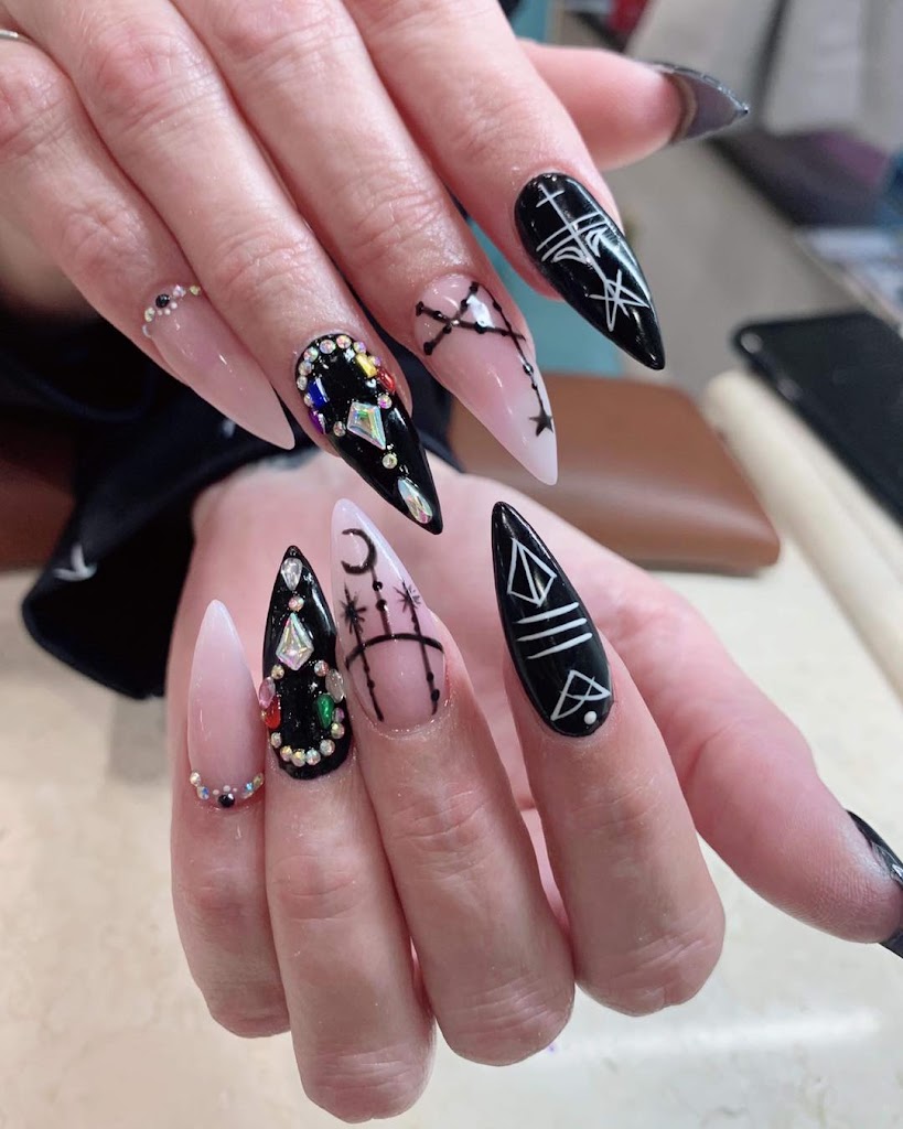 Wonders Nails & Spa 67212