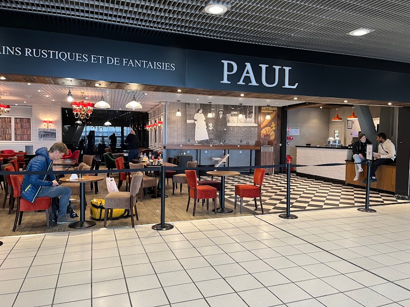 PAUL à Colombier-Saugnieu (Rhône 69)