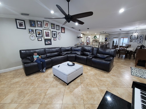 Furniture Store «City Furniture Cutler Bay», reviews and photos, 18750 S Dixie Hwy, Cutler Bay, FL 33157, USA