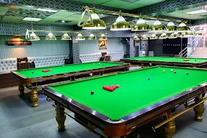 The breakers snooker club image