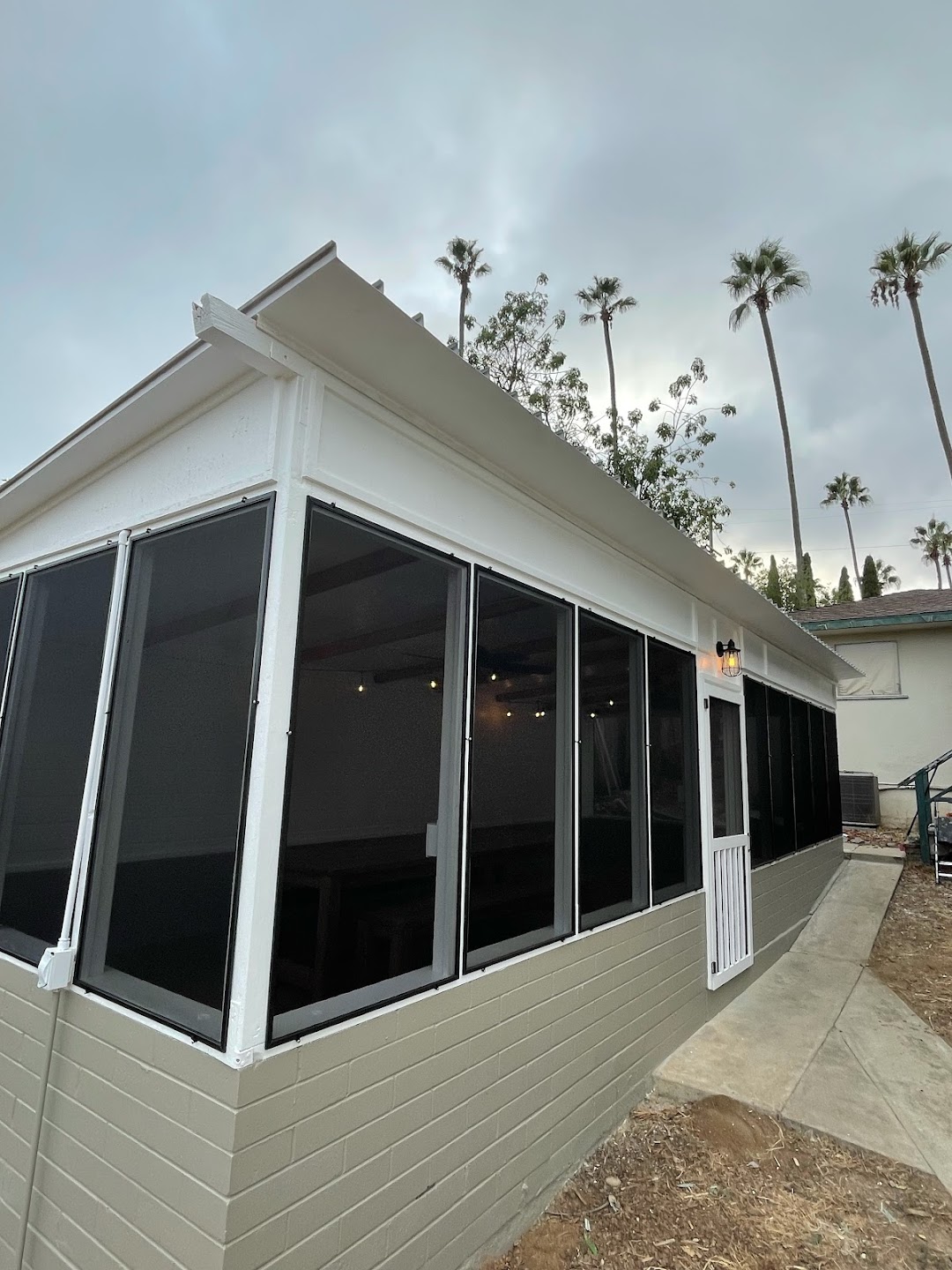 K & M Window Screens & Frames