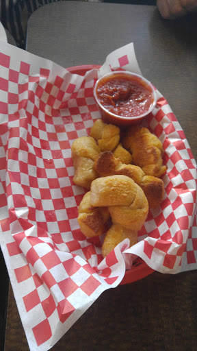 Italian Restaurant «The Garlic Knot», reviews and photos, 5073 N Dixie Hwy, Oakland Park, FL 33334, USA