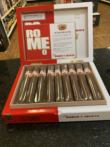 Liquor Store «Peavine Wine & Spirits», reviews and photos, 745 Peavine Rd, Crossville, TN 38571, USA