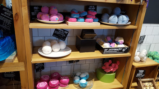 Cosmetics Store «Lush Cosmetics», reviews and photos, 303 Memorial City Way, Houston, TX 77024, USA