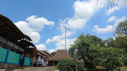 Balai Desa Bandung
