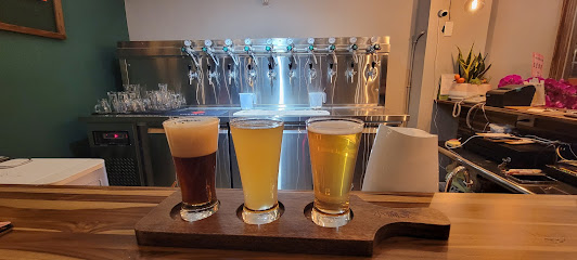 小倫家精釀啤酒餐酒館 the Rollin Beer [生啤酒/酒吧/精釀啤酒/餐酒館/local draft beer/在地啤酒]