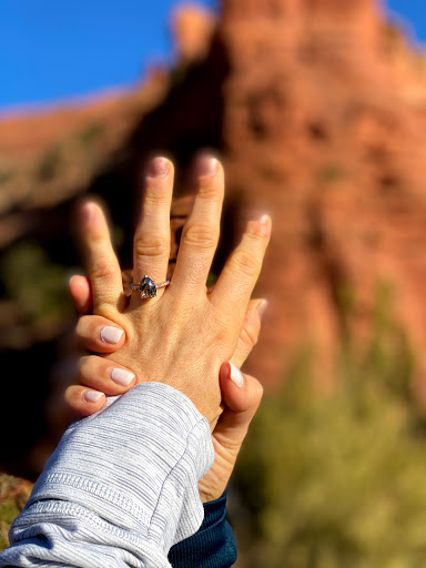 Jewelry Store «Diamond Dream Jewelry & Apparel», reviews and photos, 12 Mine Brook Rd, Bernardsville, NJ 07924, USA